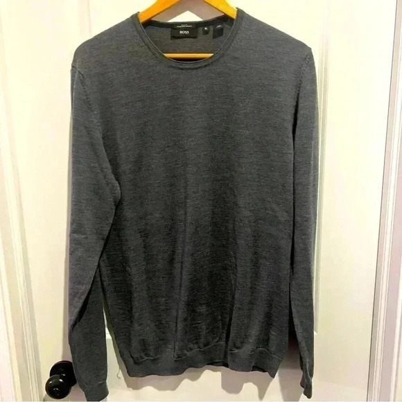 HUGO BOSS EXTRA FINE SLIM-FIT SWEATER‎ IN MERINO WOOL W/ CREW NECKLINE MEN’S XL - Picture 1 of 8